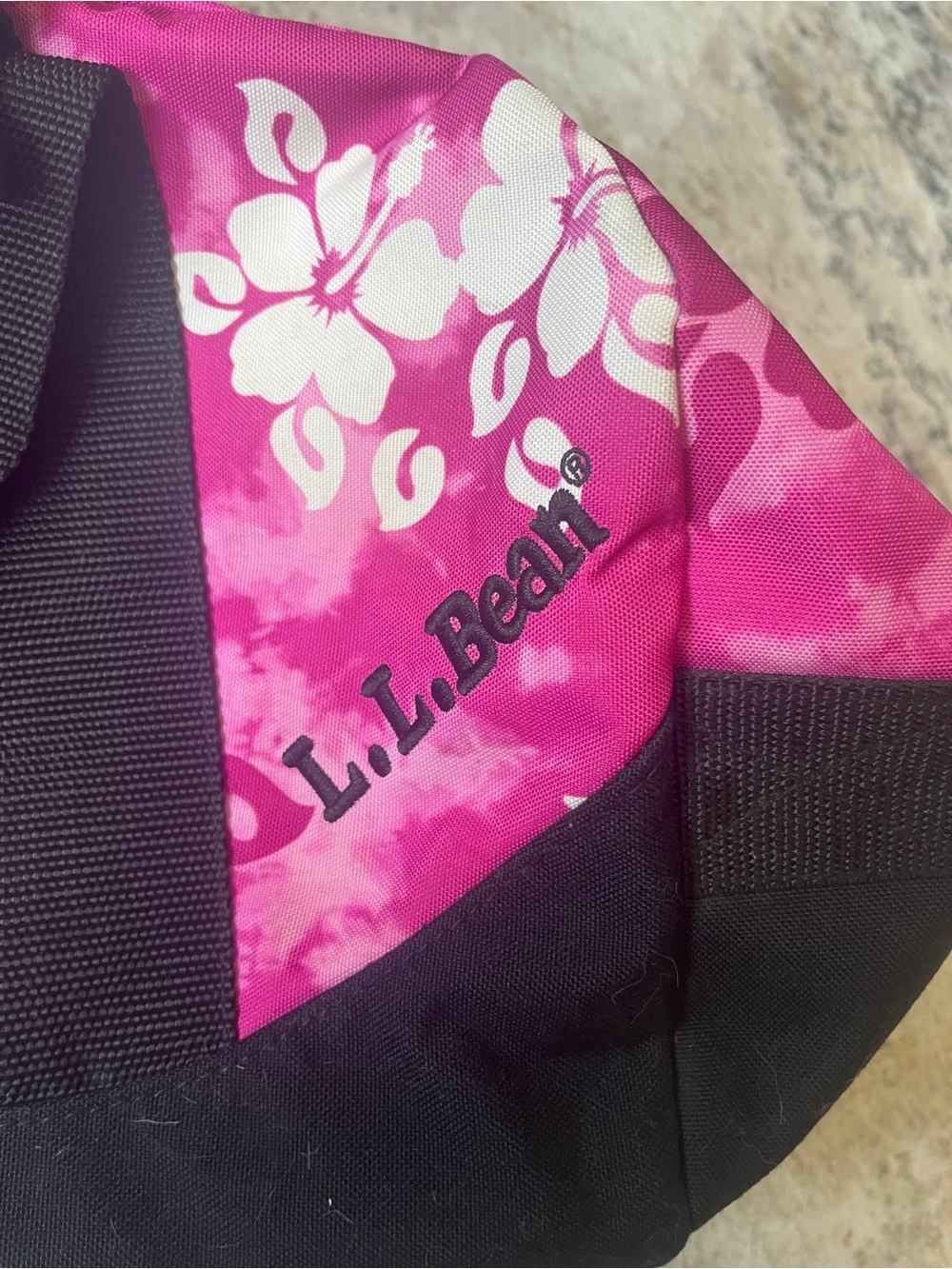 L.L. Bean pink and black floral Hawaiian hibiscus duffle🌺🌺